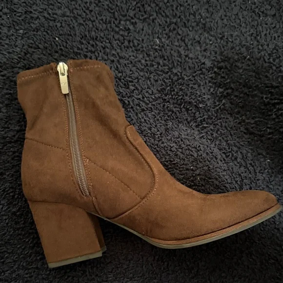 Marc Fisher Rich Brown faux Suede Heeled Boots - Picture 5 of 7